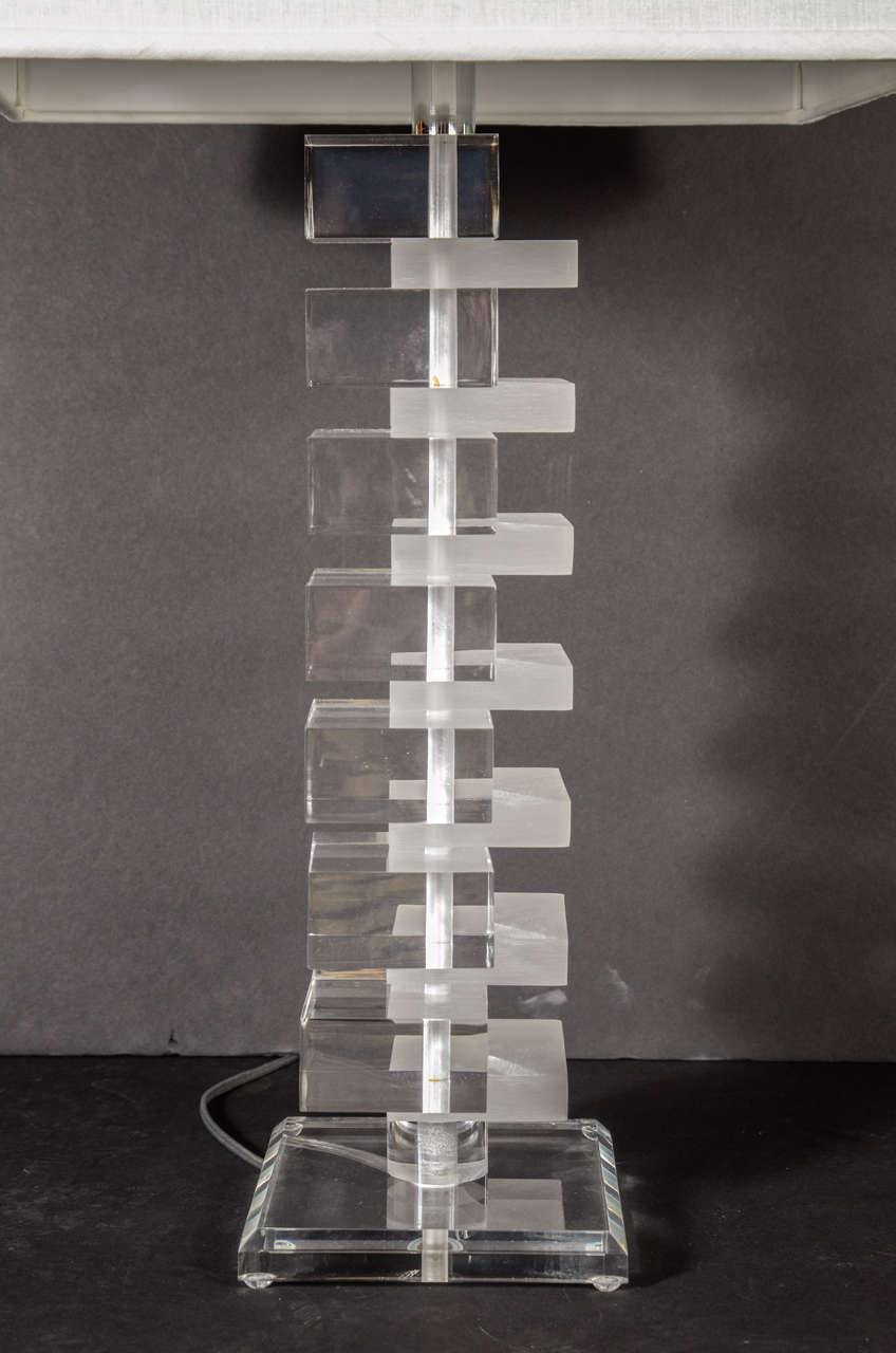 Modernist Skyscraper Style Frosted & Clear Lucite Lamp For Sale 1