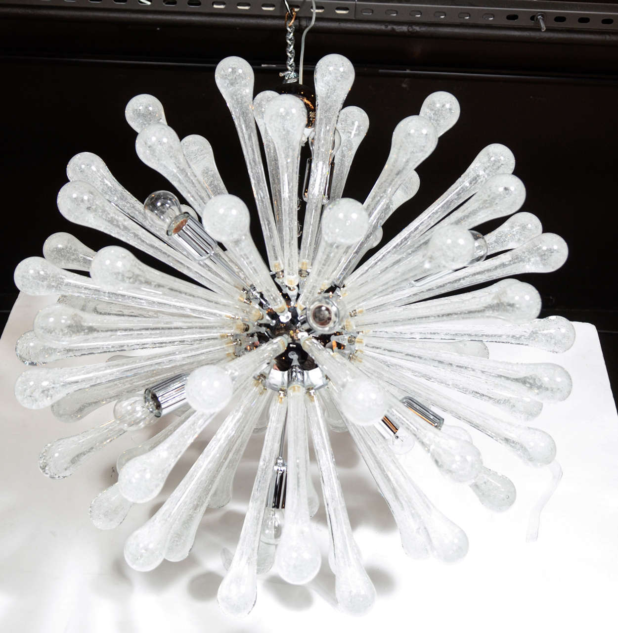 Sputnik aus mundgeblasenem Muranoglas mit Chrombeschlägen, transluzent, modernistischer Stil im Zustand „Hervorragend“ im Angebot in New York, NY