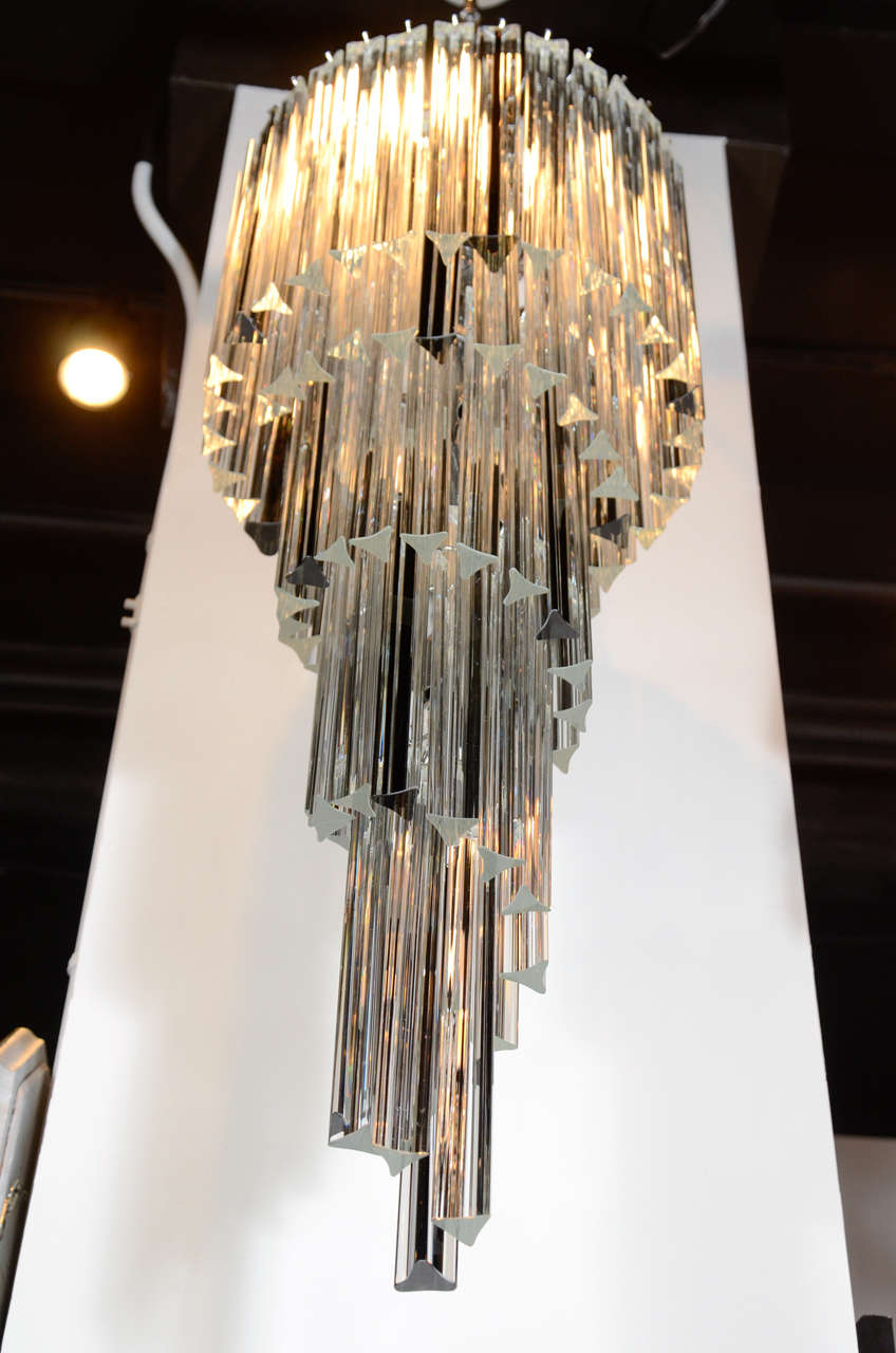 Cascading Spiral Clear & Black Murano Glass Camer Chandelier In Excellent Condition In New York, NY