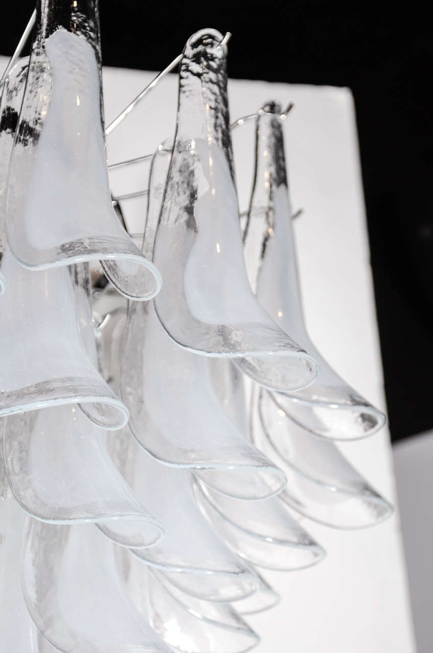 20th Century Impressive Mid-Century White Feather Murano Glass Chandelier