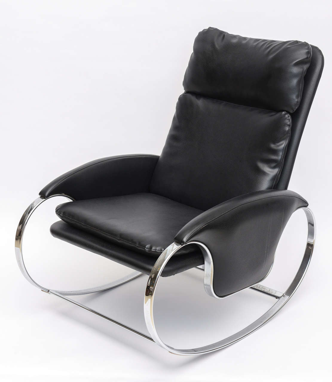 Mid-Century Modern Pair of Italian Chromed and Leather Rockers by Guido Faleschini For Sale