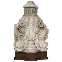 Fin du 19e siècle Tête de fontaine en pierre de Coade sculptée montée sur Stand
