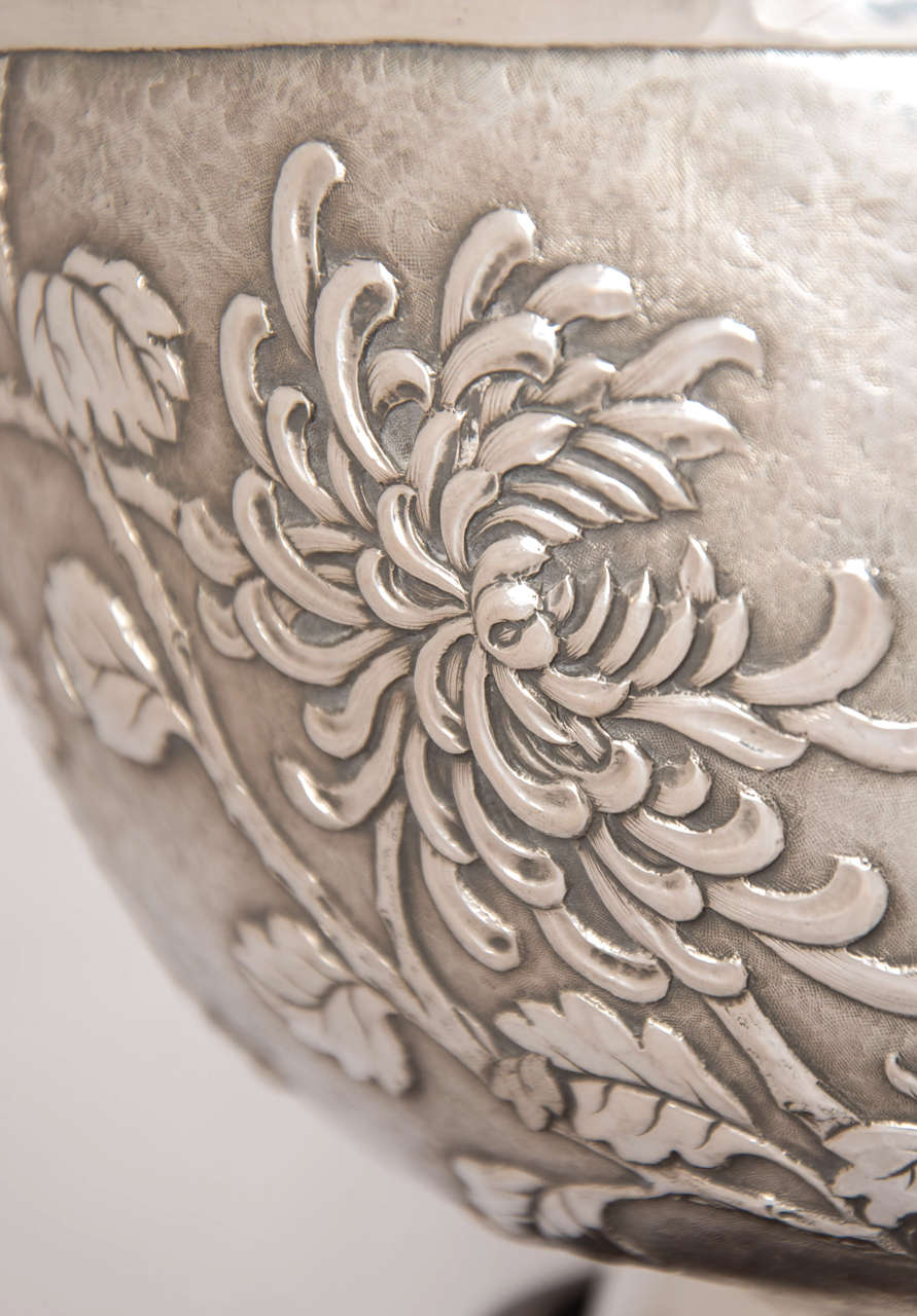Large Chinese Export Silver Bowl In Good Condition For Sale In London, GB