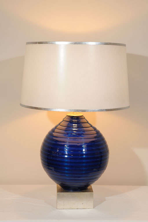 Canadian Pair of spun acrylic cobalt blue table lamps For Sale