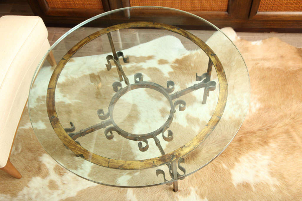 Decorative Gold Painted Iron Cocktail Table, Italian c. 1950 For Sale 4