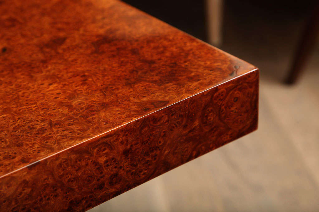 Lacquered burl wood side table in the manner of Milo Baughman For Sale 4