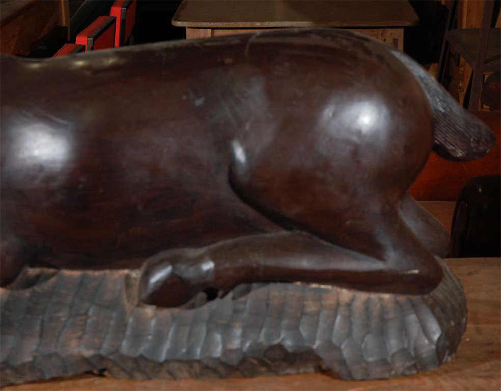 Ebony Seated Deer and Fawn In Good Condition For Sale In Los Angeles, CA