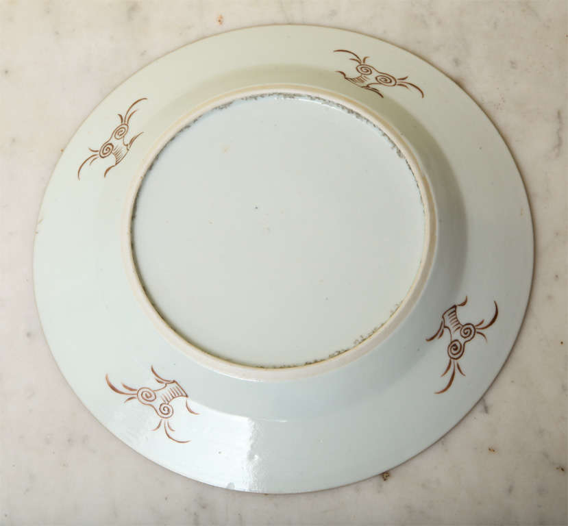Antique Set of 12 Chinese Export Porcelain Plates Yongzheng, circa 1730 In Excellent Condition For Sale In New York, NY