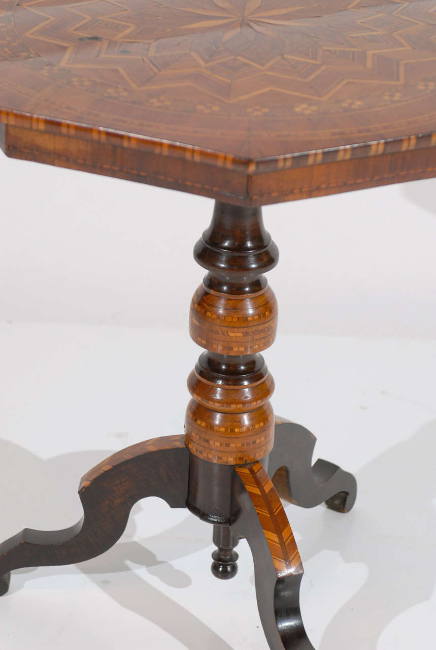 Parquetry 19th Century Italian Neoclassical Style Inlaid Walnut Sorrento Table, circa 1890