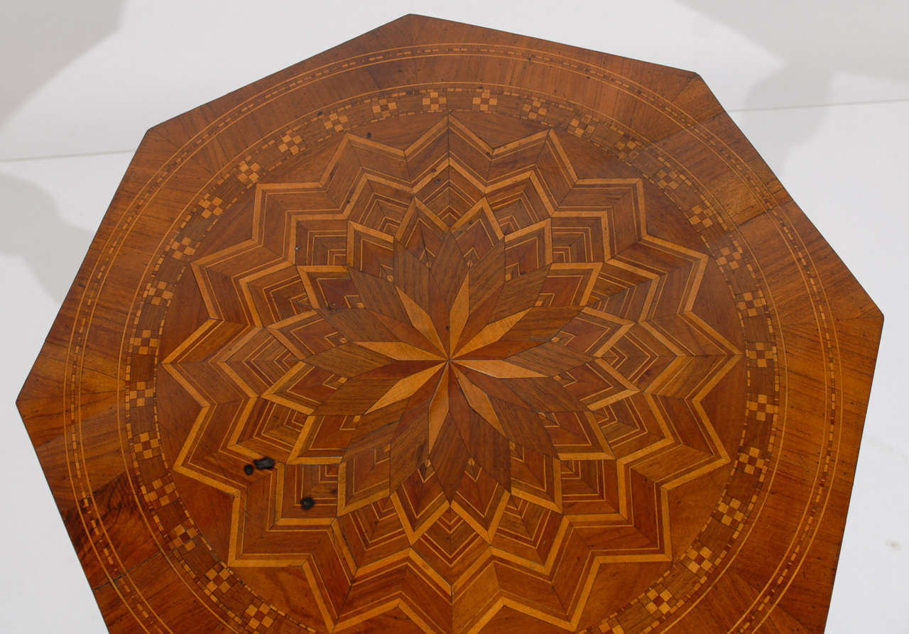 19th Century Italian Neoclassical Style Inlaid Walnut Sorrento Table, circa 1890 1