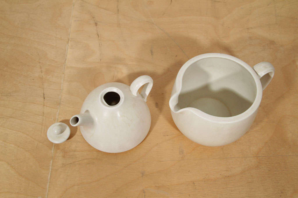 Tea Pot/ Creamer by Gunnar Nylund for Rörstrand 1