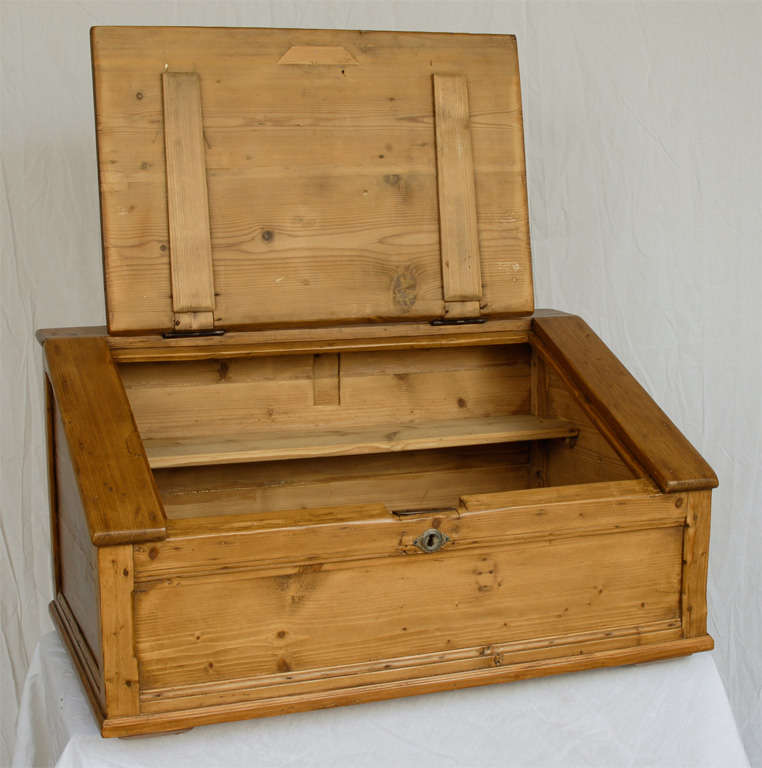 Pine Writing Slope