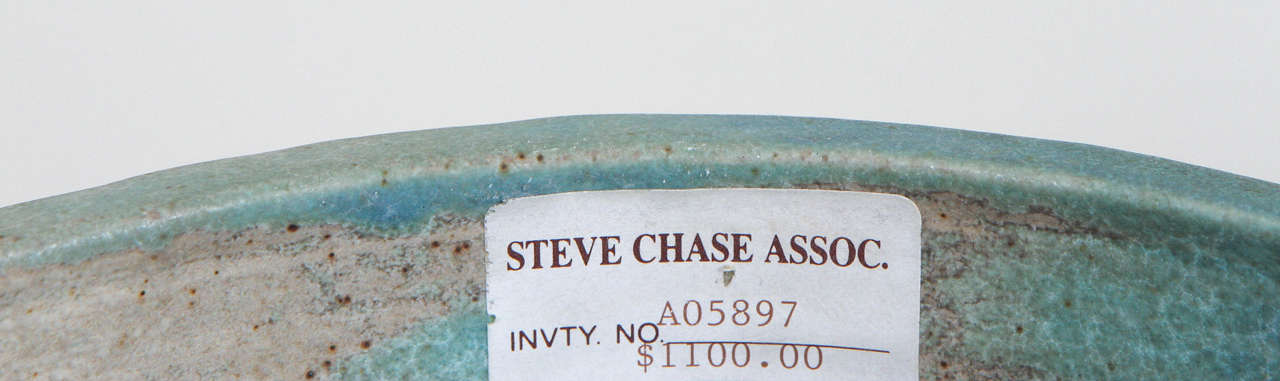 Céramique Vase monumental en céramique à couvercle en forme d'amphore, fait sur mesure pour Steve Chase en vente
