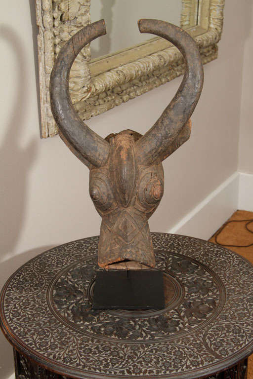 Antelope Mask by the Bobo people of Burkina Faso In Good Condition For Sale In Long Island City, NY