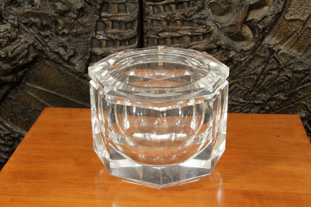Italian Lucite Decorative Box or Ice Bucket in the Manner of Alessandro Albrizzi 2