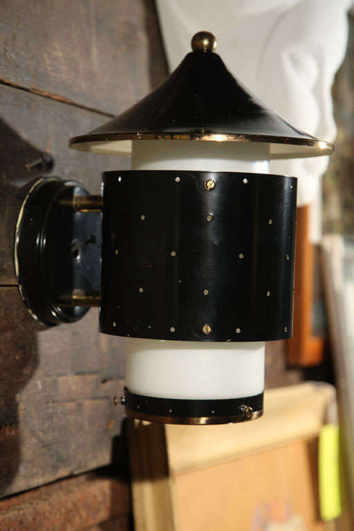 Pagoda, lampada a sospensione o lampadario a sospensione In condizioni ottime in vendita a Stamford, CT