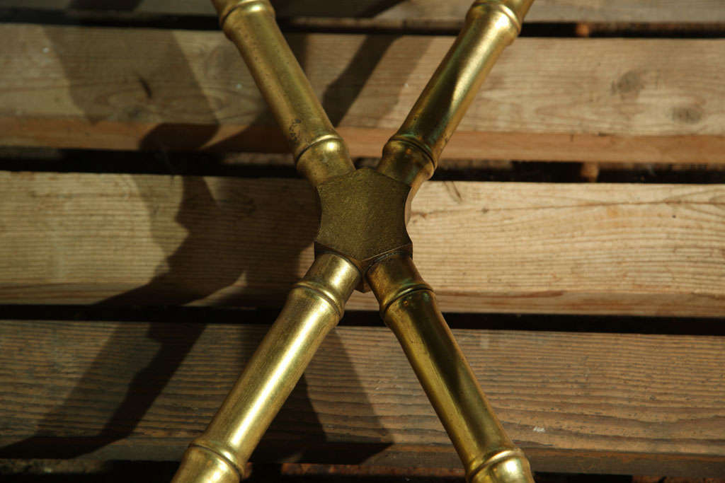 italien Table basse en faux bambou doré en vente