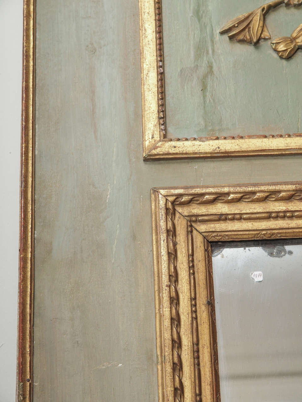 Louis XVI Trumeau Mirror In Good Condition In New Orleans, LA