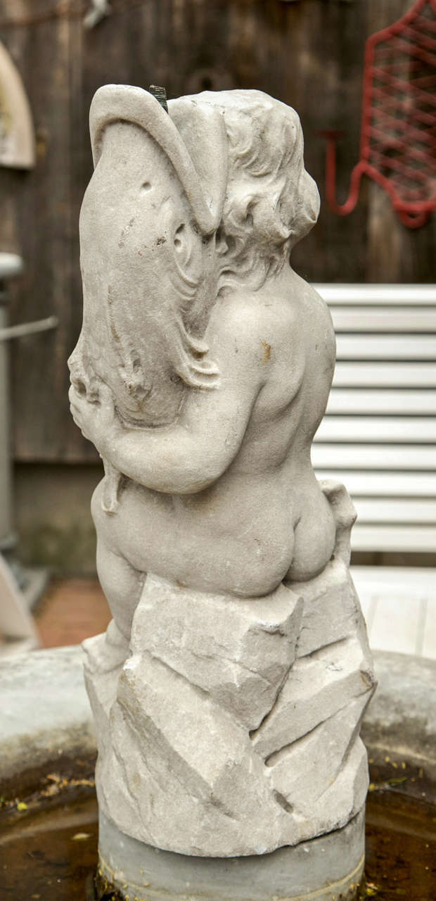 Vintage Italian Marble Fountain with Putti / Cherub In Excellent Condition In Stamford, CT