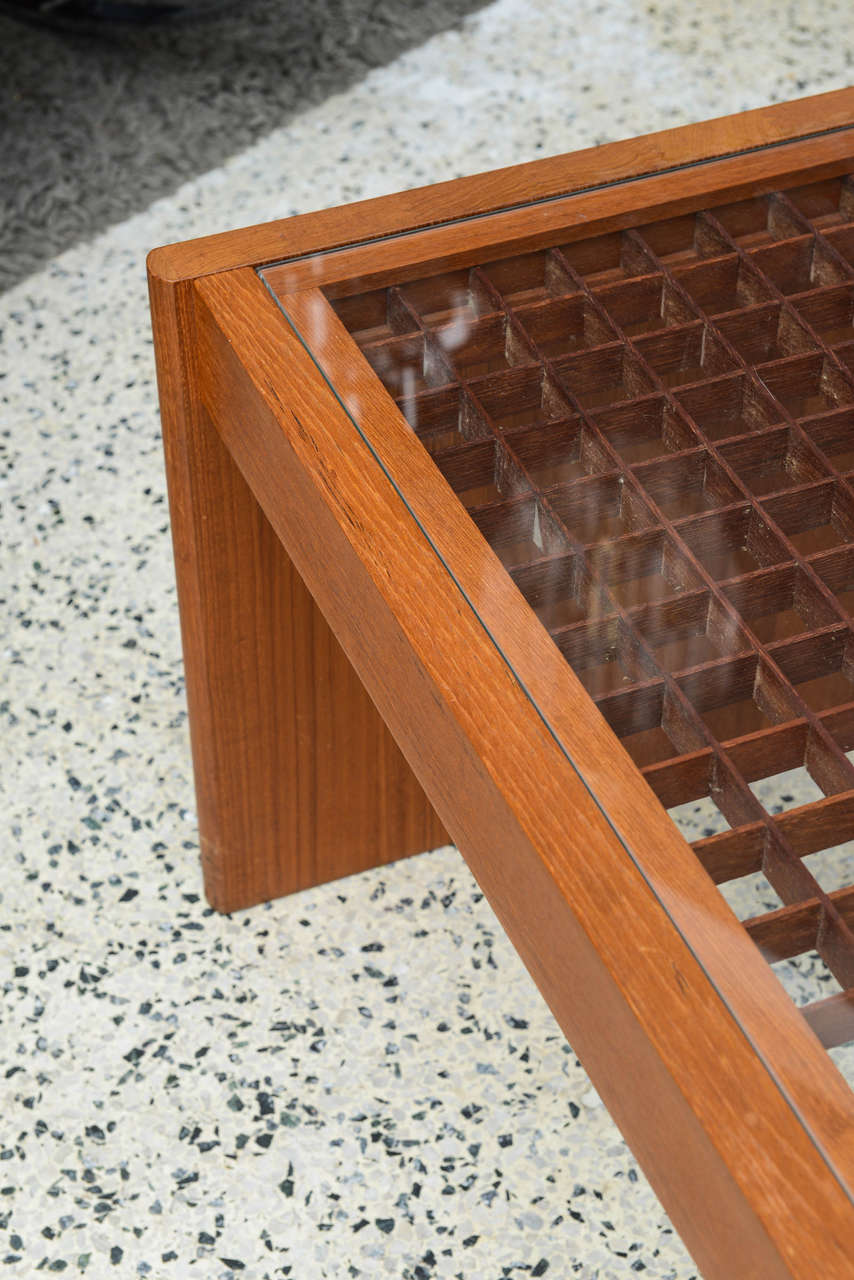 Gorgeous Danish Teak Geometric Large Coffee Table by Komfort 1950s Denmark In Good Condition In Miami, FL