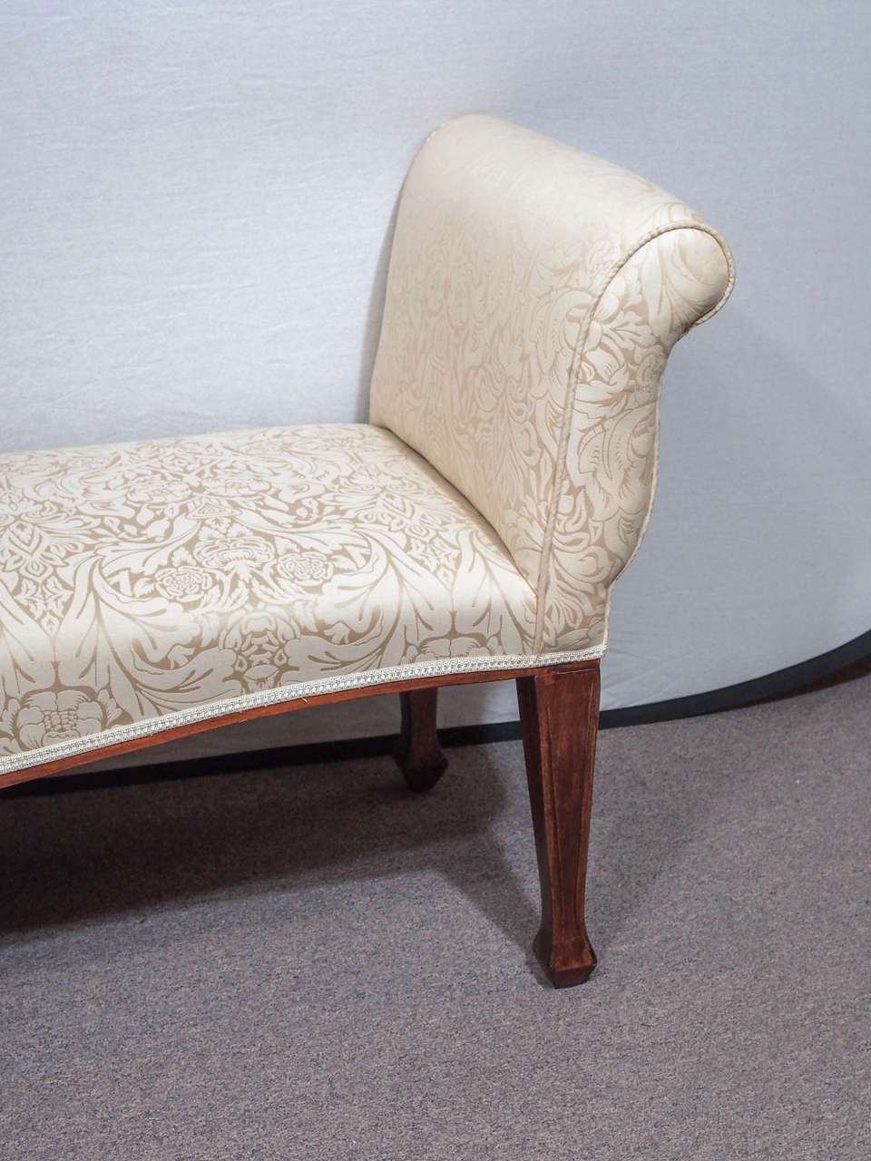 Antique English mahogany Window Seat In Good Condition In New Orleans, LA