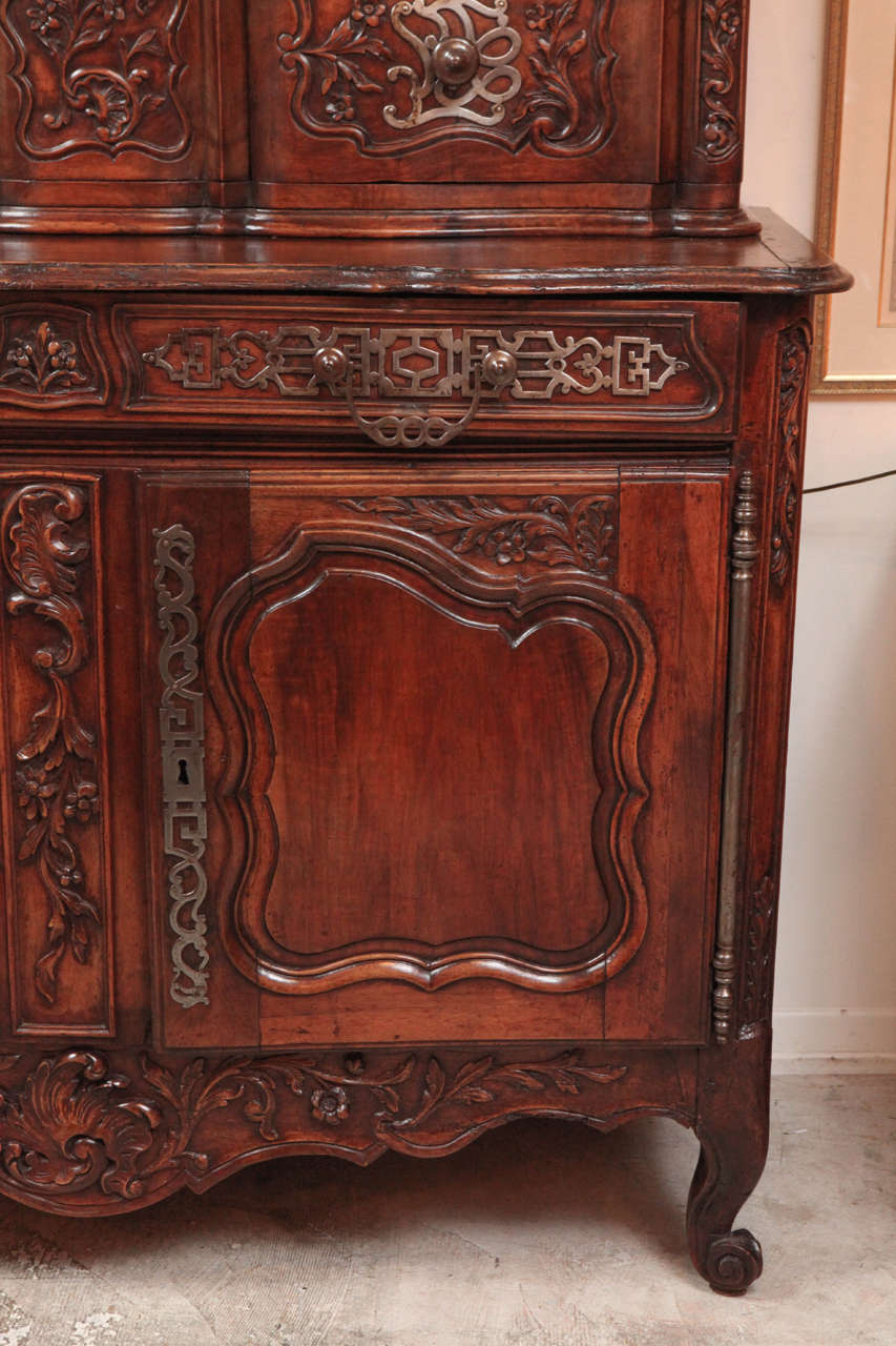 18th Century Carved French Walnut Two-Part Sideboard In Good Condition For Sale In Los Angeles, CA