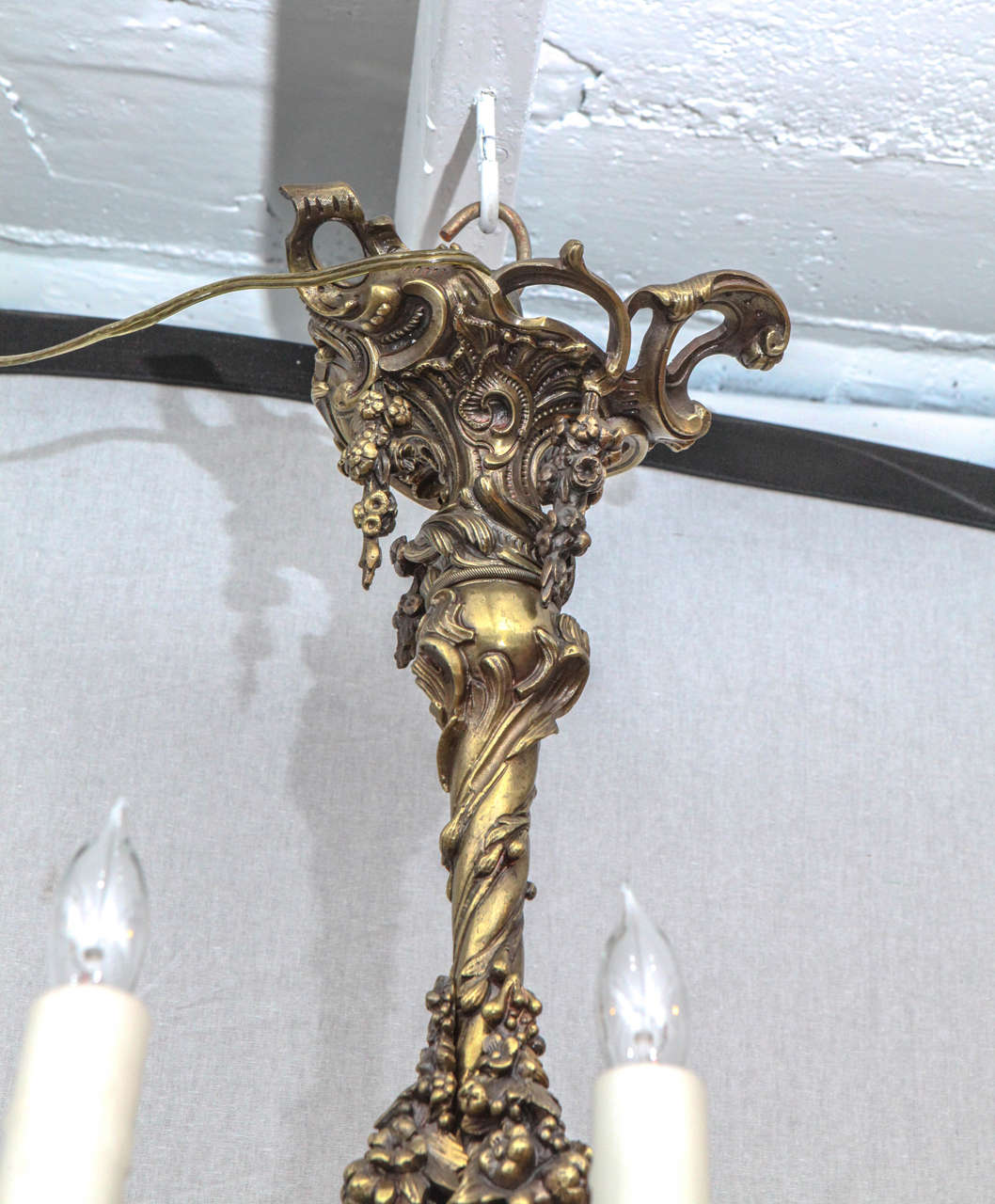 19th Century French Bronze Chandelier with Oak Leaf Motif In Good Condition For Sale In Los Angeles, CA