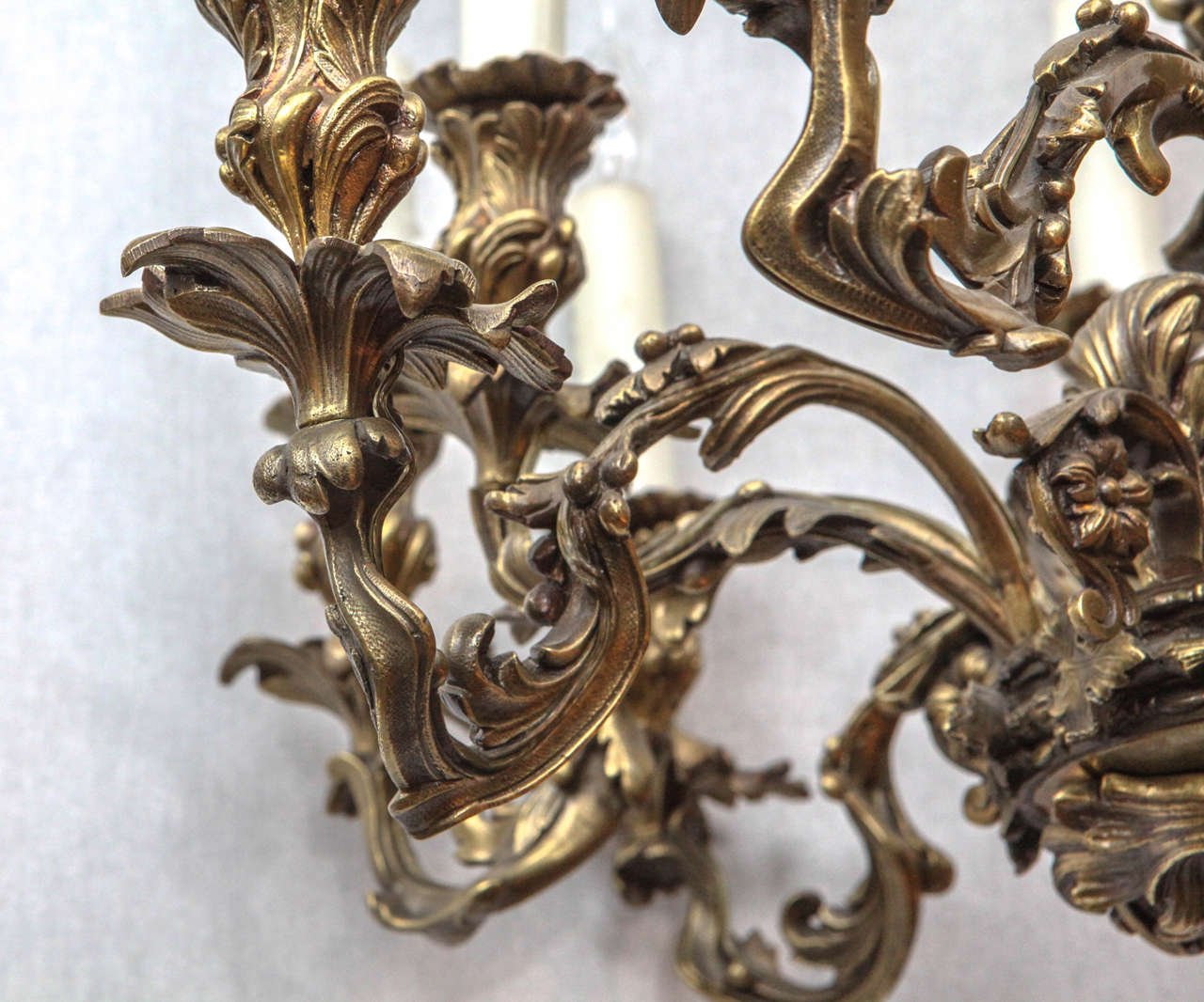 19th Century French Bronze Chandelier with Oak Leaf Motif For Sale 3
