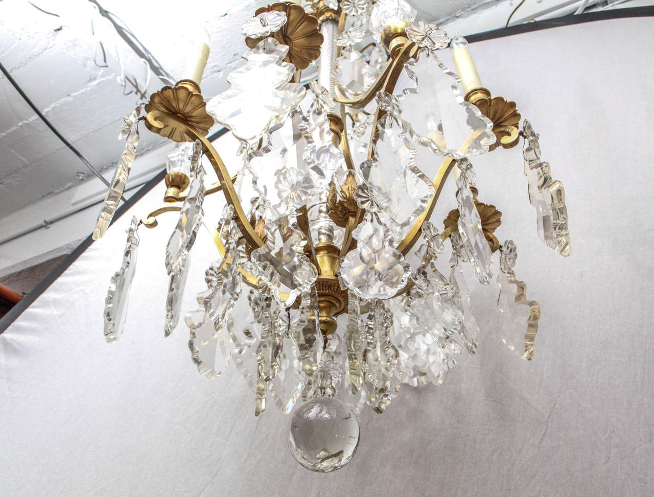 Araña francesa de bronce y cristal de 1900 en venta 1