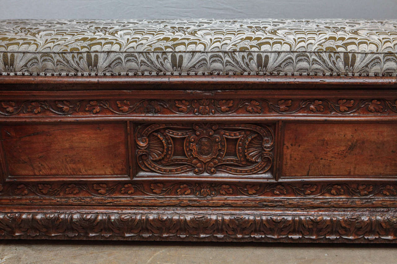 18th Century Italian Walnut Cassone with Upholstered Top In Excellent Condition In Los Angeles, CA