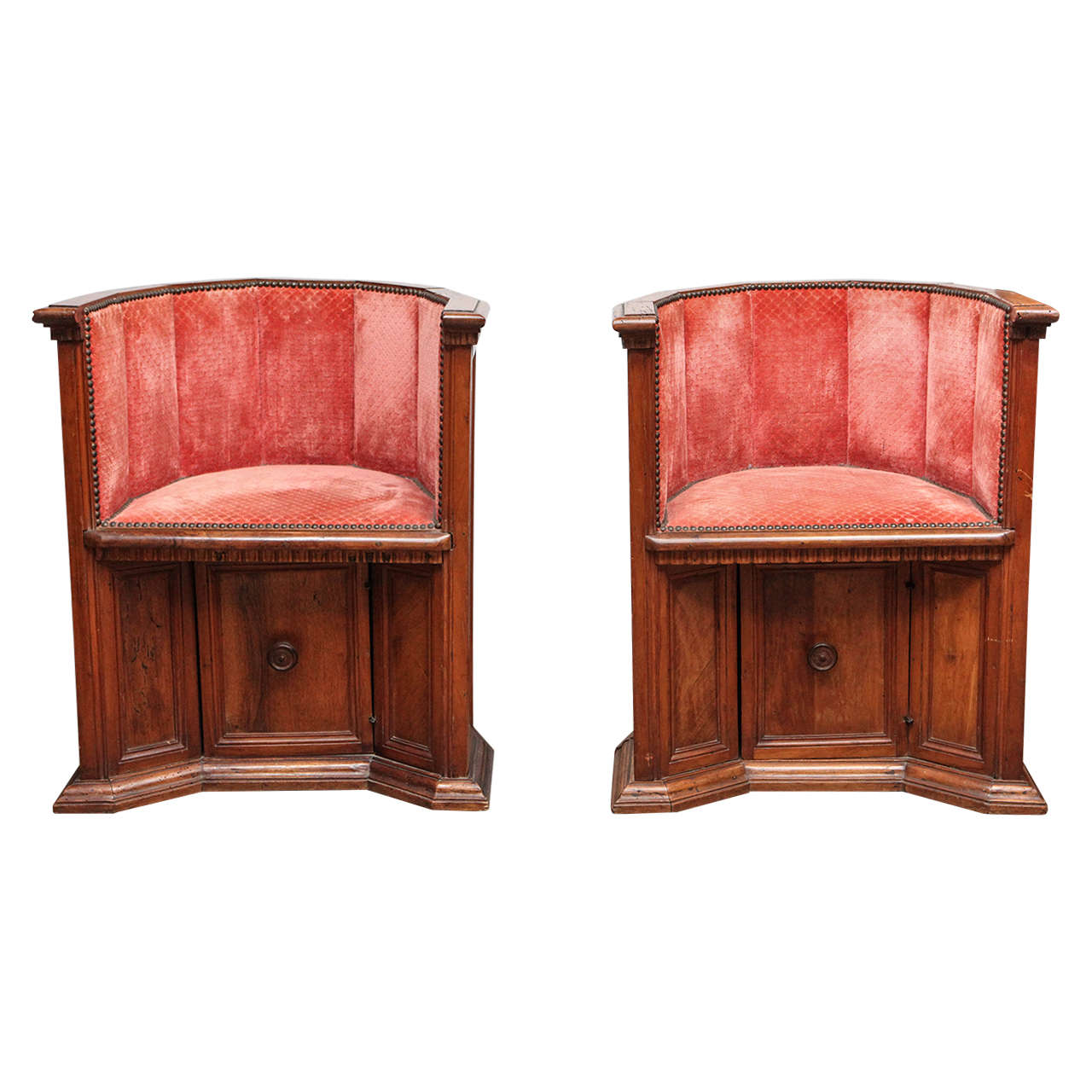 19th Century Pair of Italian Walnut Barrel Chairs