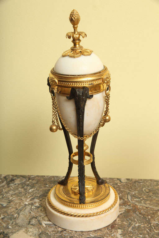 18th Century Two Pairs of Louis XVI Ormolu and White Marble Cassolettes, French, circa 1795 For Sale