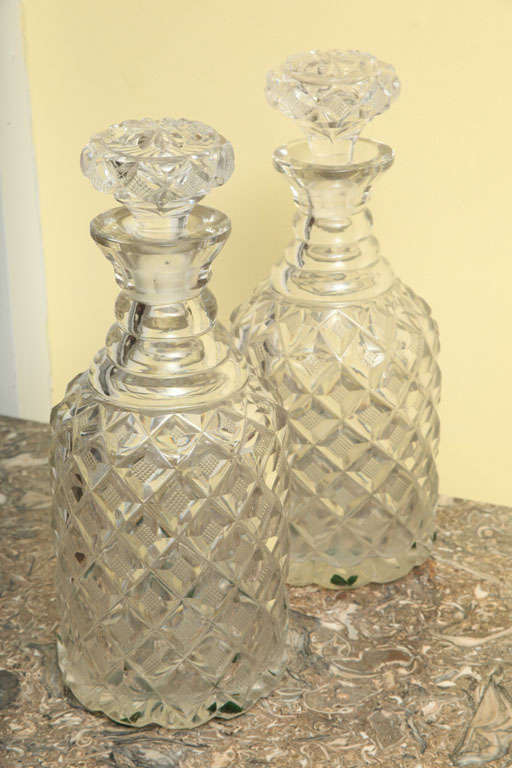 19th Century Pair of Regency Diamond and Hobnail Cut Crystal Decanters, English, circa 1820 For Sale