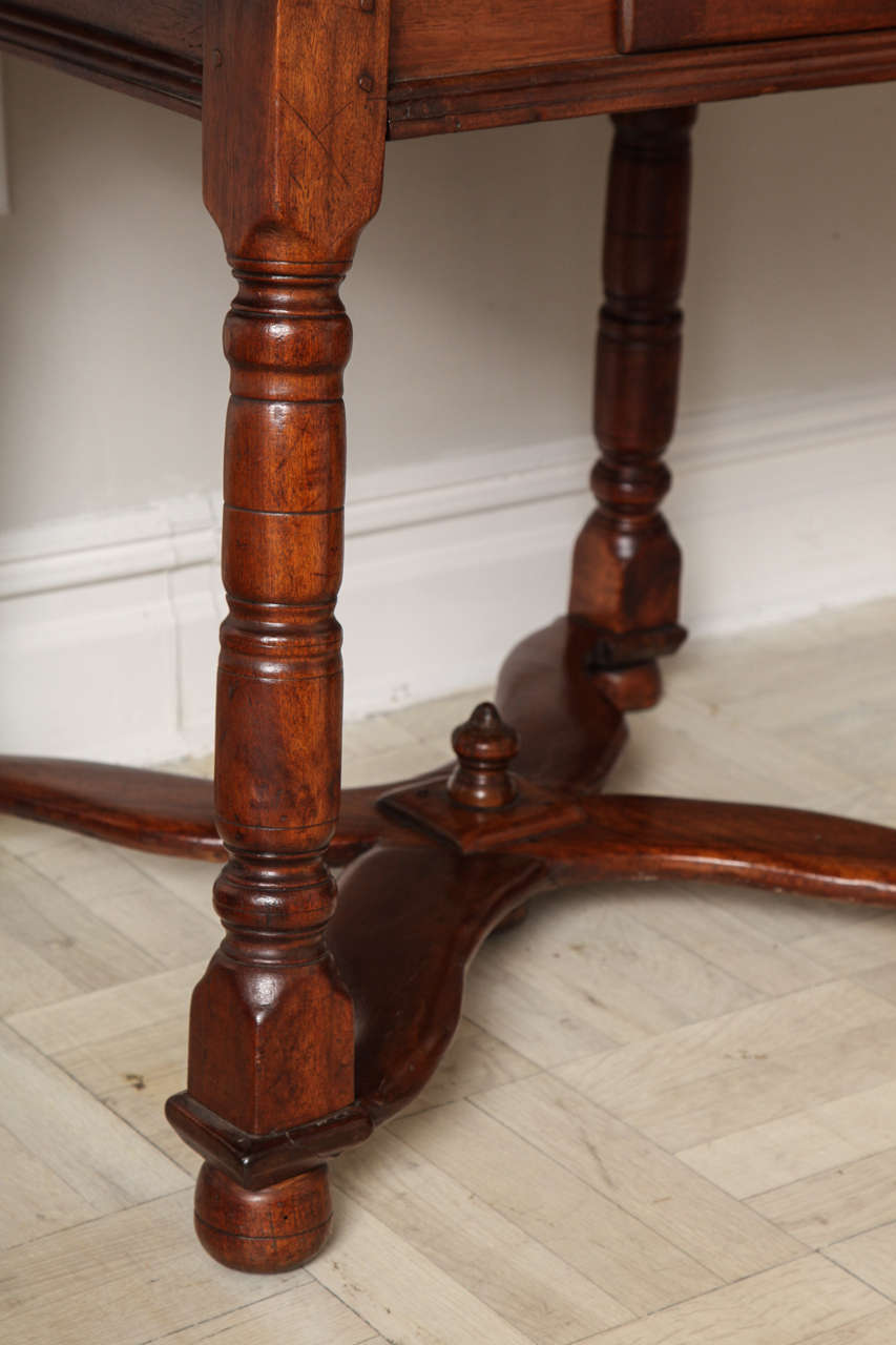 19th Century Mahogany Centre Table For Sale 2