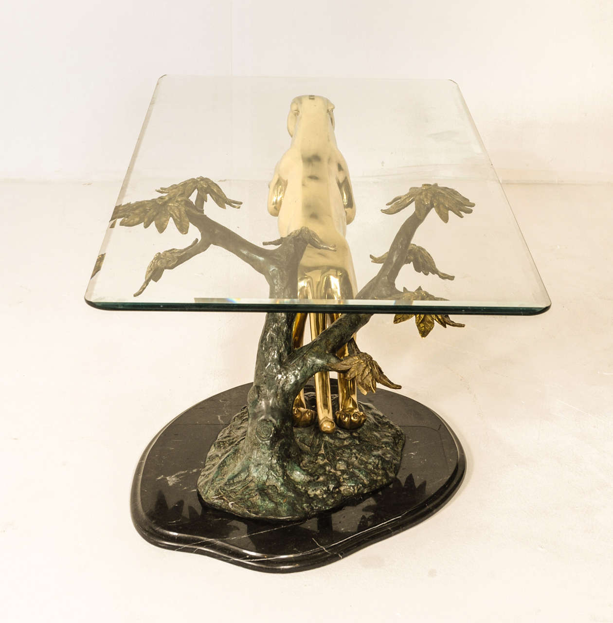 Brass Gold Jumping Jaguar Coffee Table In Excellent Condition In Amsterdam, NL