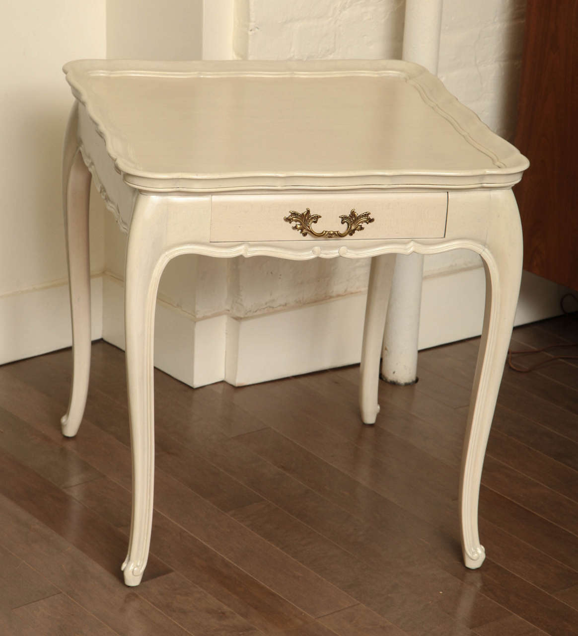 Bleached Scalloped Edge Side Table