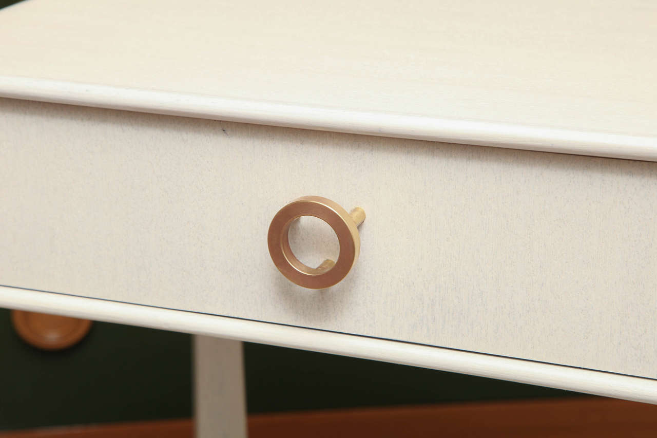 Mid-20th Century Pair of White Washed Bedside Tables, circa 1950