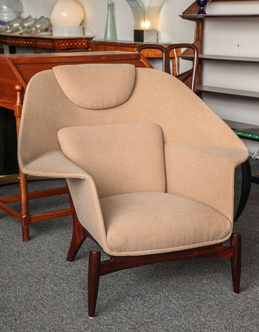 Exciting armchair with ottoman made in Italy in 1955 In Excellent Condition For Sale In New York, NY