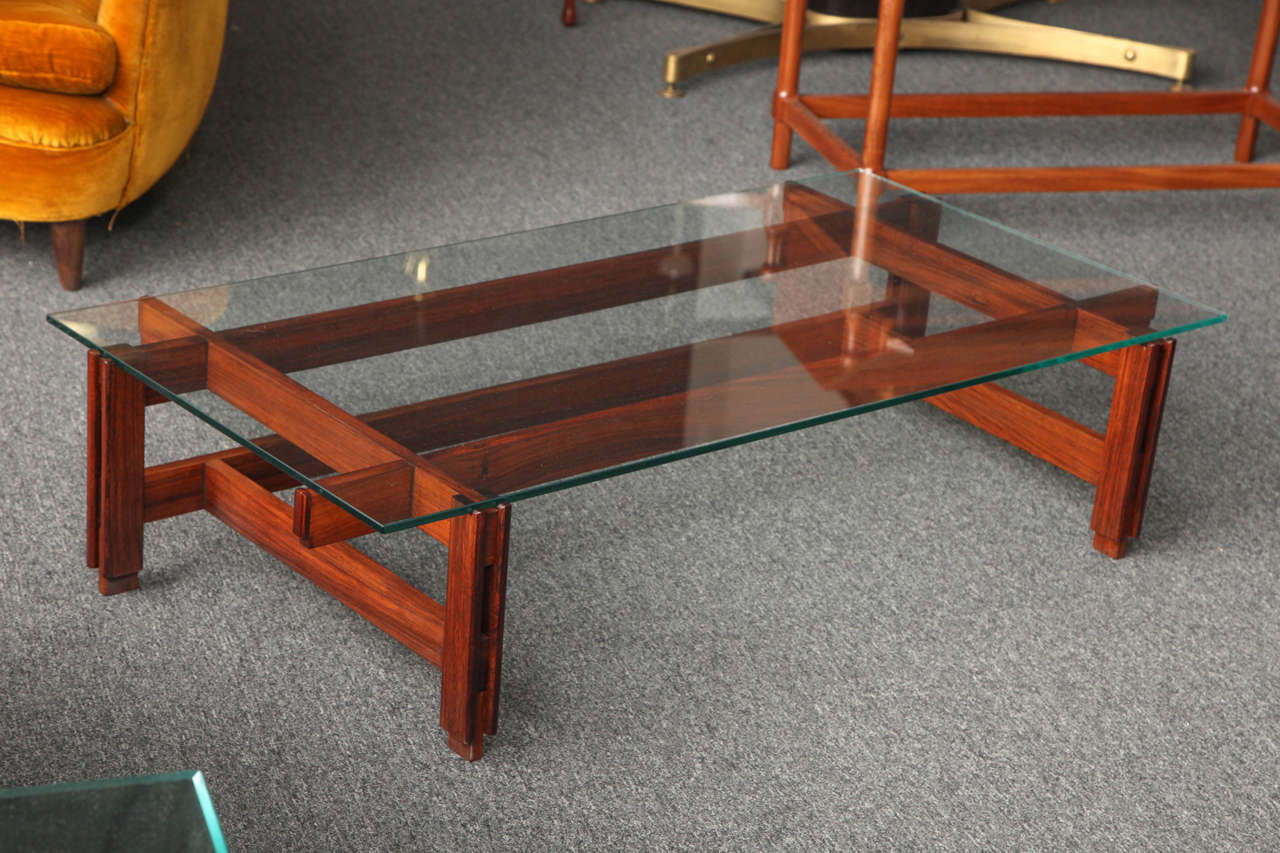 Rosewood cocktail table designed by Ico Parisi made in Milan 1961 by Cassina model # 751. Great form.