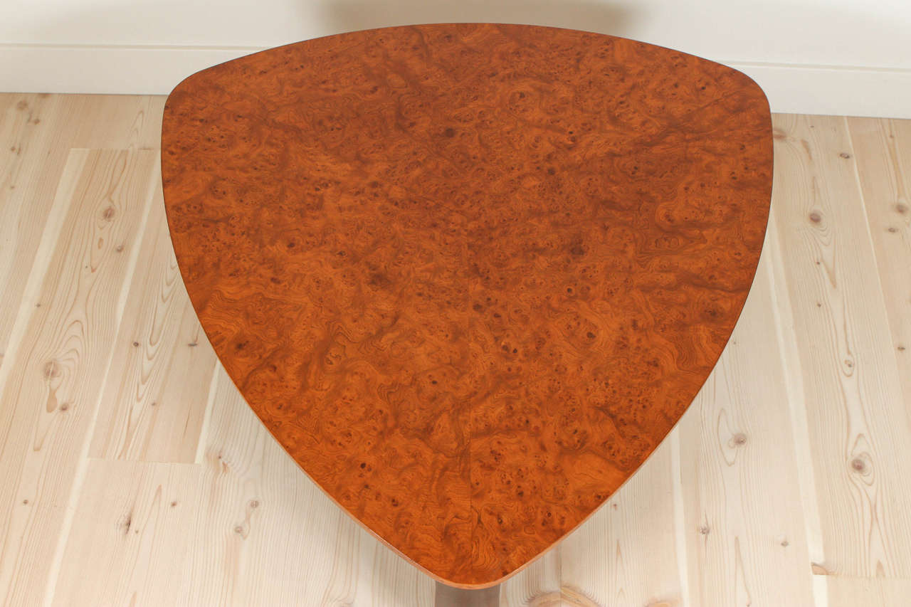 Carpathian Elm Coffee Table by Edward Wormley for Dunbar In Excellent Condition In Los Angeles, CA