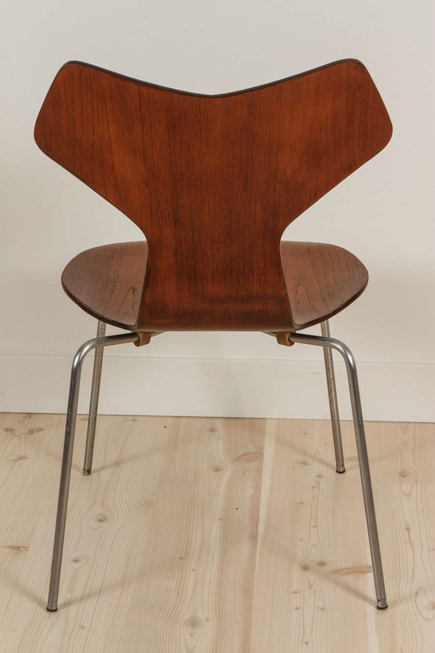 Stacking Chairs by Arne Jacobsen for Fritz Hansen 2