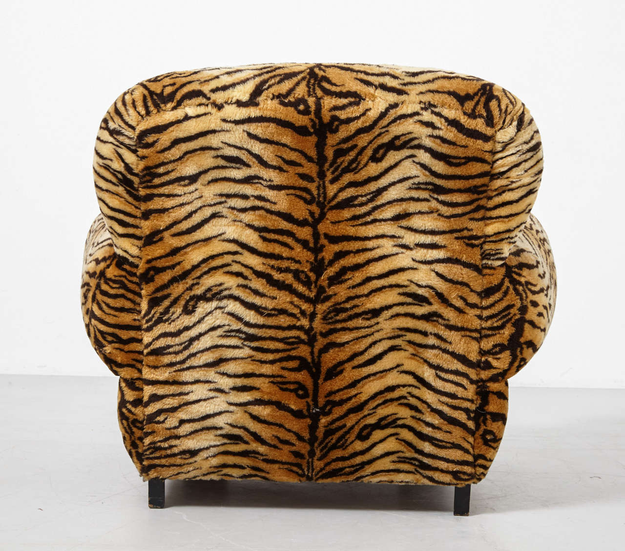 Mid-20th Century Huge Art Deco Tiger Armchair