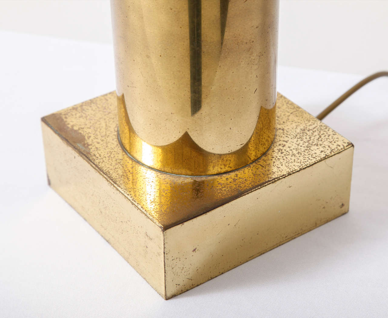 Mid-Century Modern Brass and Lucite Table Lamp, France, 1970s