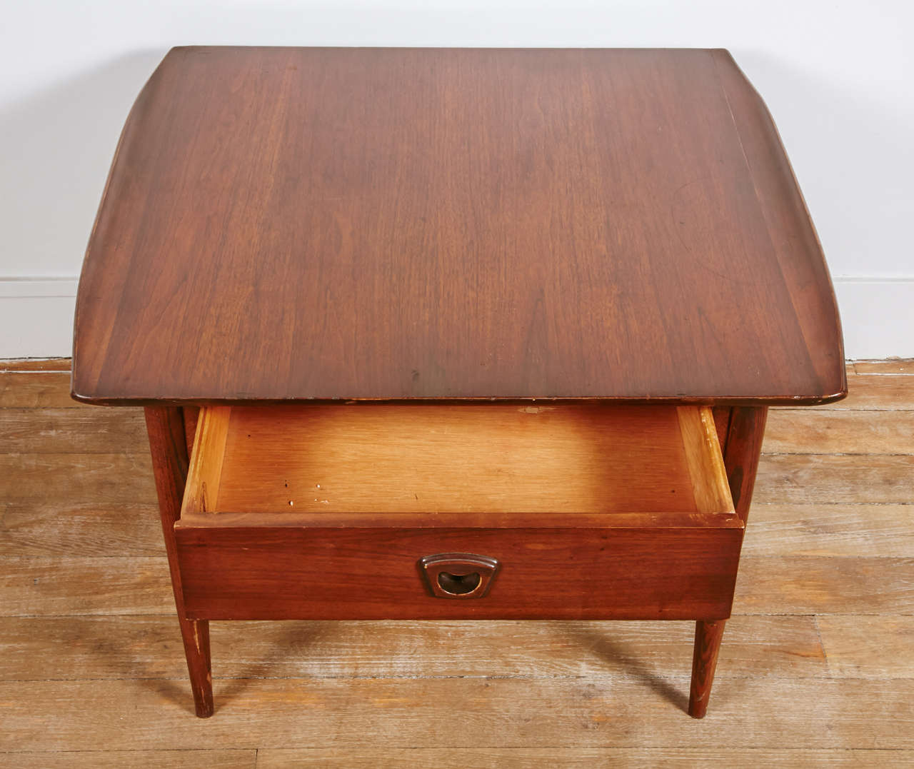 bassett coffee table with drawers
