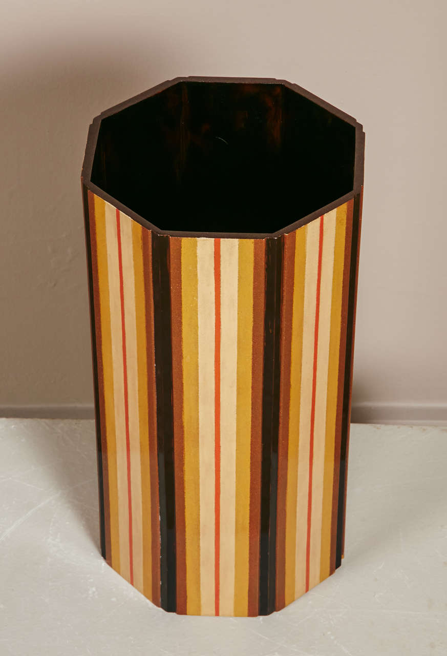 Japanese  Lacquer Vase With Stripe Design In Excellent Condition In Paris, FR