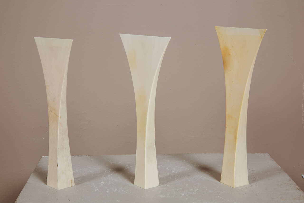 Set of Five Bone Japanese Plectrum Bachi In Excellent Condition For Sale In Paris, FR