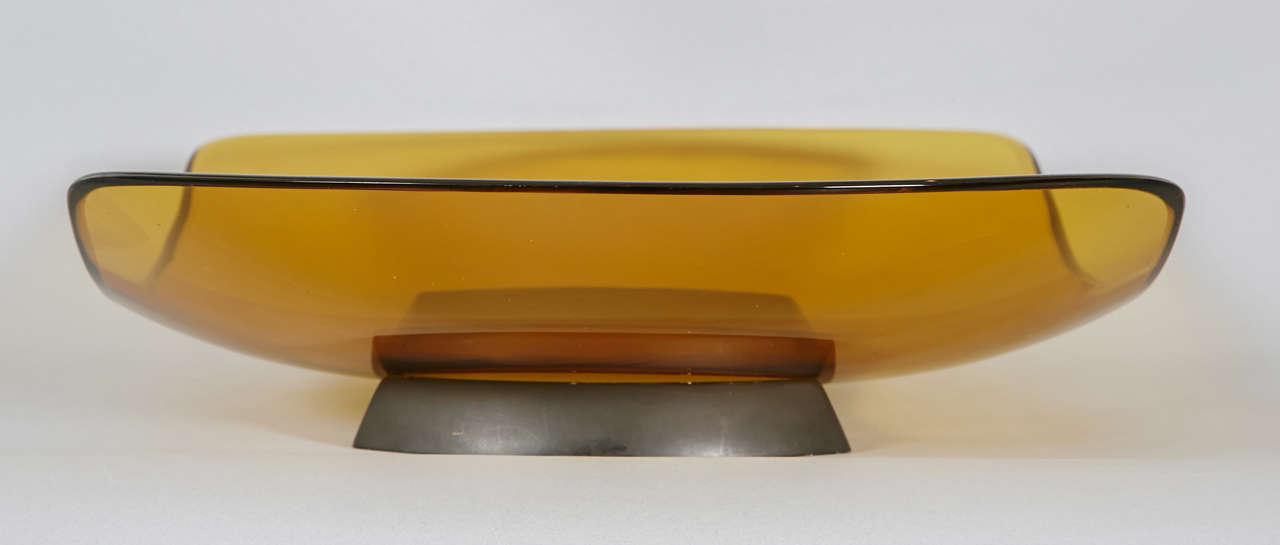 Italian Yellow Glass Cup Resting on a Brass Base by Fontana Arte, Italy, 1956 For Sale