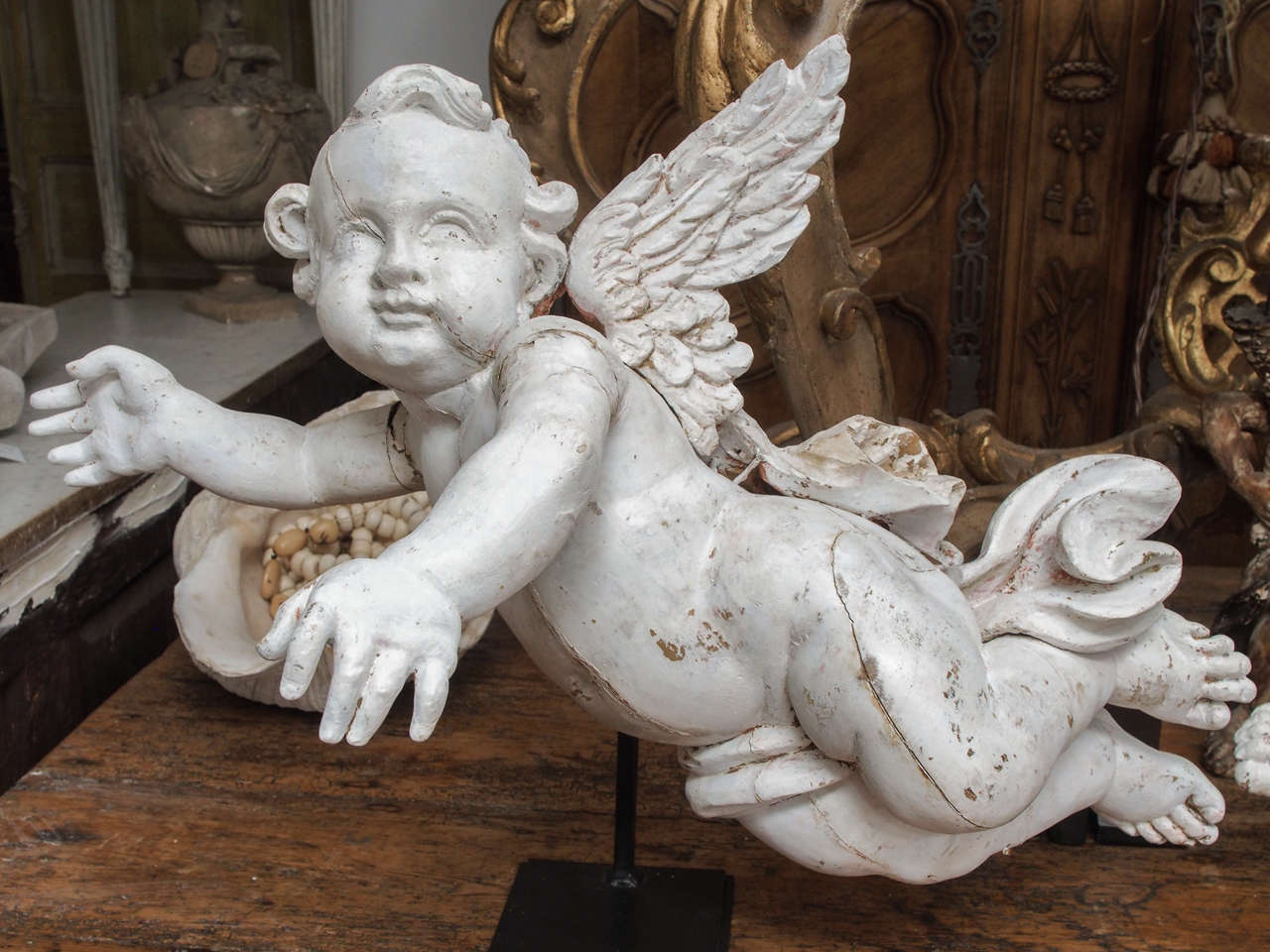 Italian Beautifully Wood-Carved 19th Century Pair of Putti For Sale