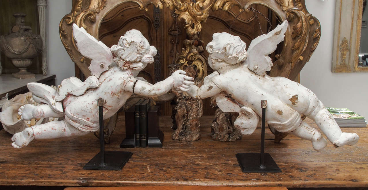 Beautifully Wood-Carved 19th Century Pair of Putti For Sale 5