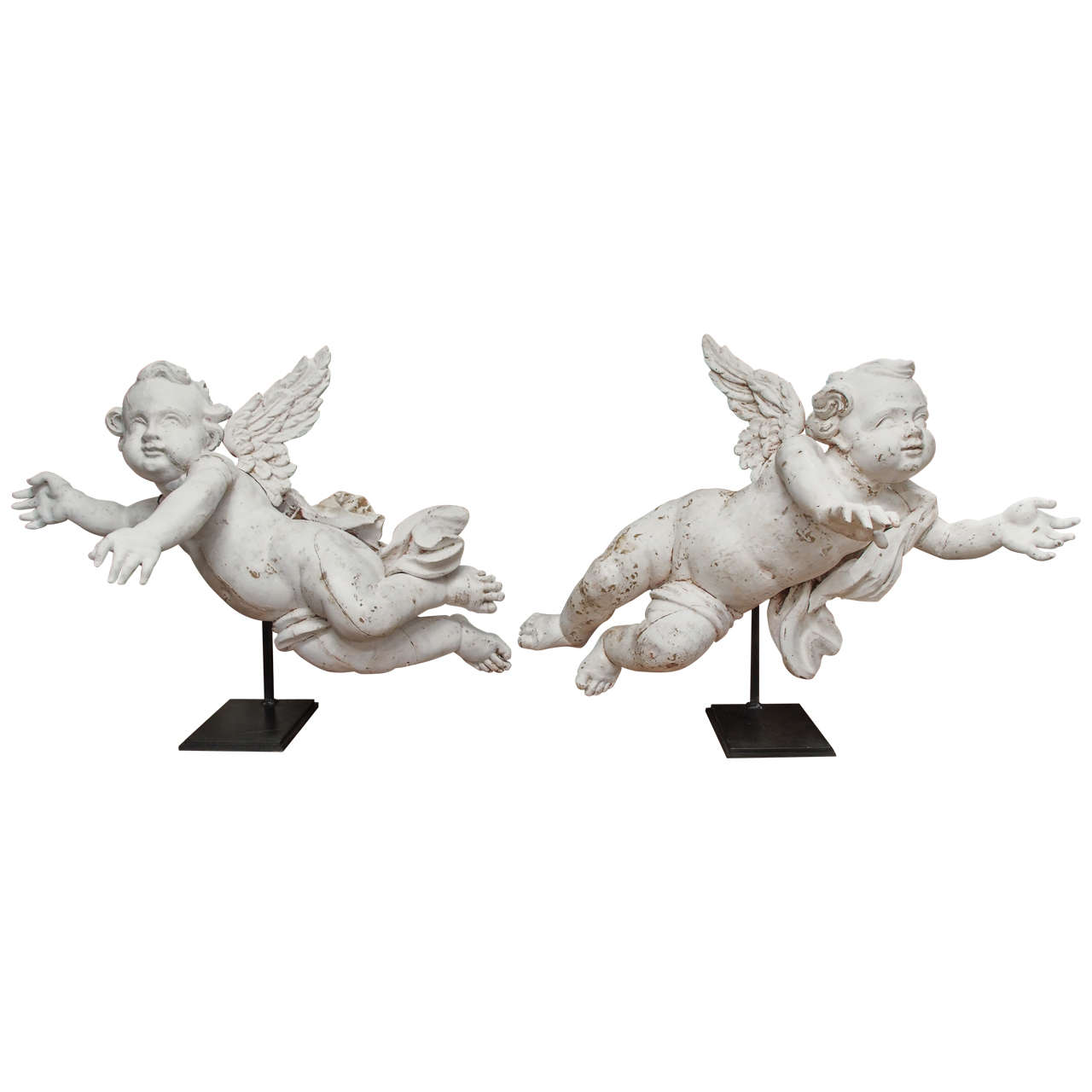 Beautifully Wood-Carved 19th Century Pair of Putti For Sale